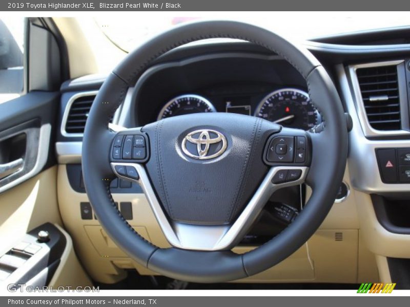 Blizzard Pearl White / Black 2019 Toyota Highlander XLE