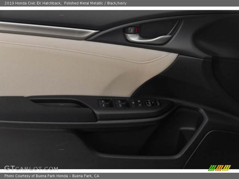 Polished Metal Metallic / Black/Ivory 2019 Honda Civic EX Hatchback