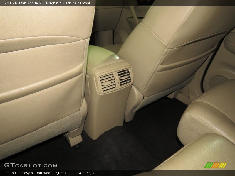 Magnetic Black / Charcoal 2016 Nissan Rogue SL