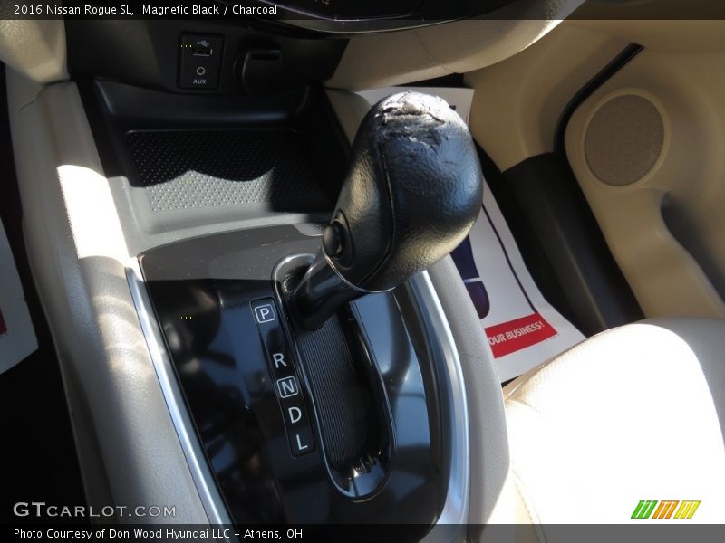 Magnetic Black / Charcoal 2016 Nissan Rogue SL