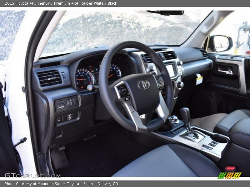 Super White / Black 2019 Toyota 4Runner SR5 Premium 4x4