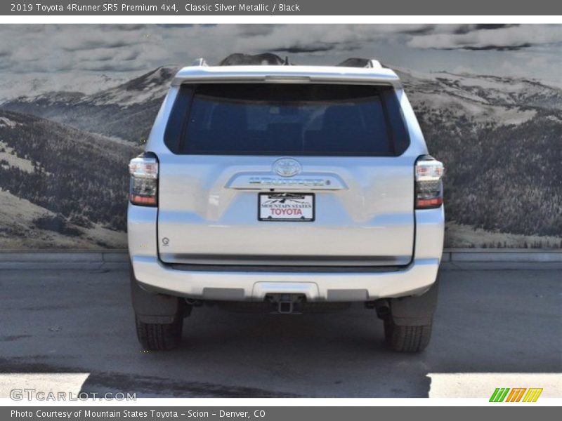 Classic Silver Metallic / Black 2019 Toyota 4Runner SR5 Premium 4x4