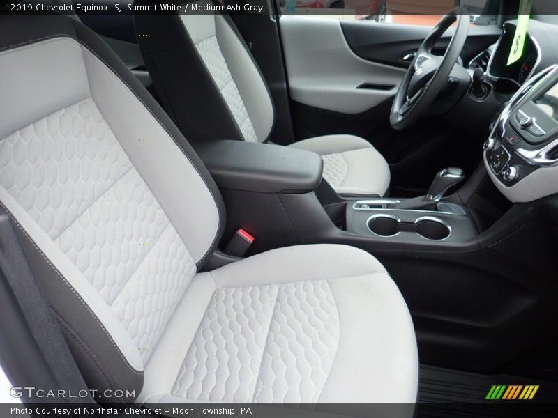 Summit White / Medium Ash Gray 2019 Chevrolet Equinox LS
