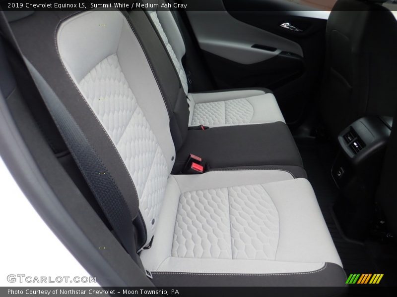 Summit White / Medium Ash Gray 2019 Chevrolet Equinox LS