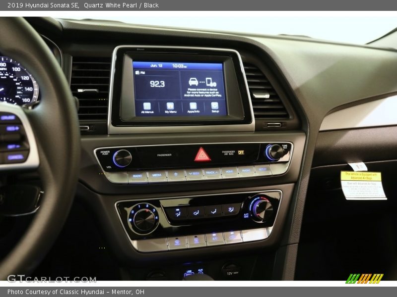 Quartz White Pearl / Black 2019 Hyundai Sonata SE