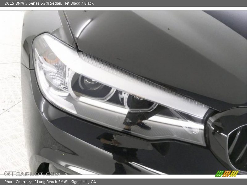 Jet Black / Black 2019 BMW 5 Series 530i Sedan