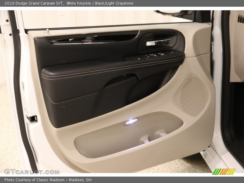 White Knuckle / Black/Light Graystone 2019 Dodge Grand Caravan SXT