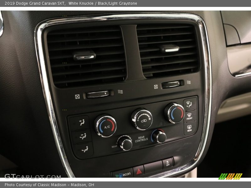 White Knuckle / Black/Light Graystone 2019 Dodge Grand Caravan SXT