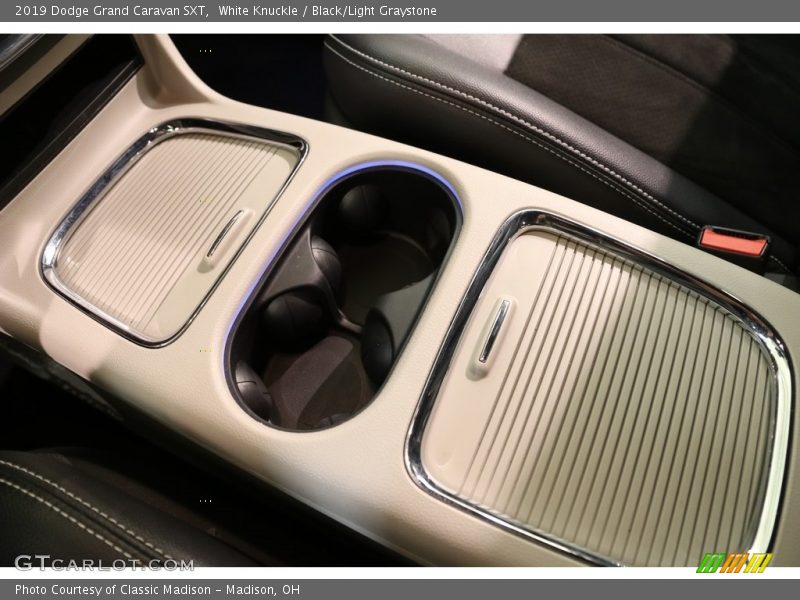 White Knuckle / Black/Light Graystone 2019 Dodge Grand Caravan SXT