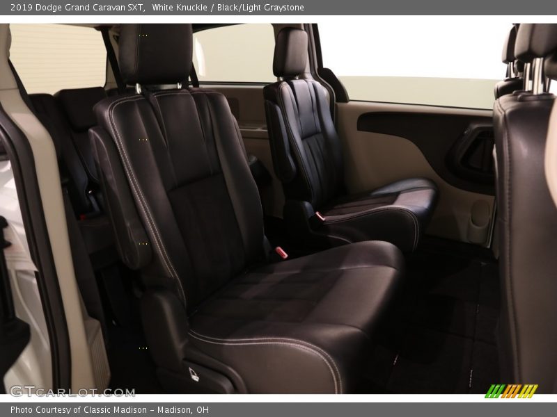 White Knuckle / Black/Light Graystone 2019 Dodge Grand Caravan SXT
