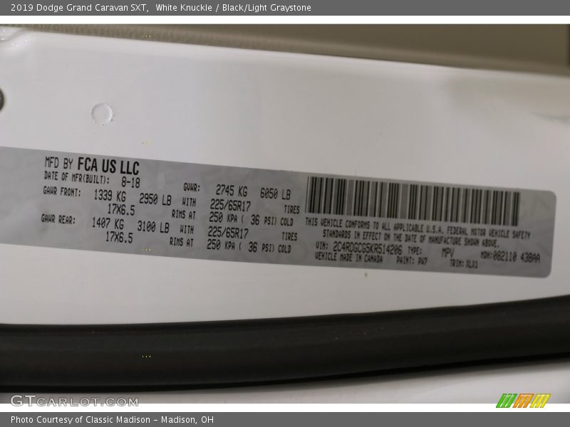 White Knuckle / Black/Light Graystone 2019 Dodge Grand Caravan SXT