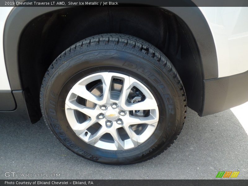 Silver Ice Metallic / Jet Black 2019 Chevrolet Traverse LT AWD