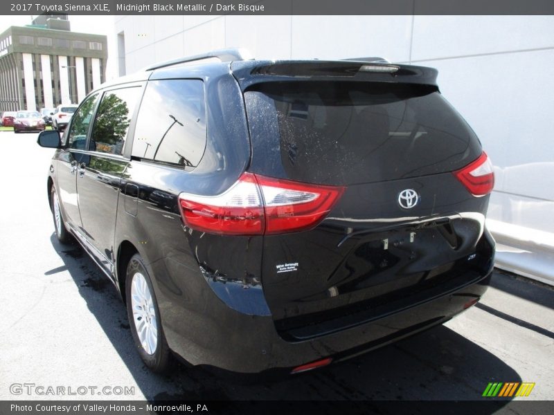 Midnight Black Metallic / Dark Bisque 2017 Toyota Sienna XLE