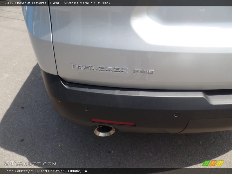 Silver Ice Metallic / Jet Black 2019 Chevrolet Traverse LT AWD