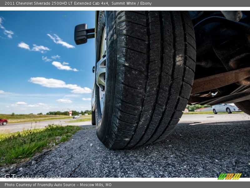 Summit White / Ebony 2011 Chevrolet Silverado 2500HD LT Extended Cab 4x4