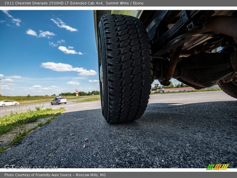 Summit White / Ebony 2011 Chevrolet Silverado 2500HD LT Extended Cab 4x4