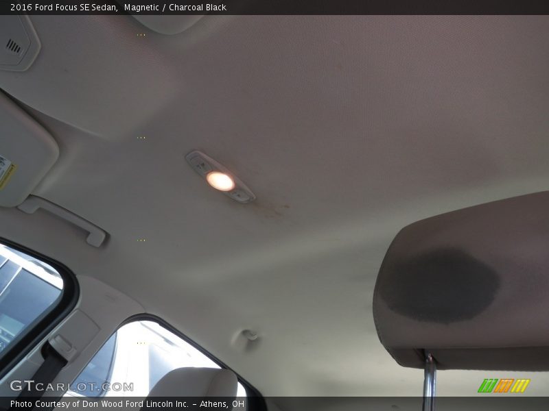 Magnetic / Charcoal Black 2016 Ford Focus SE Sedan