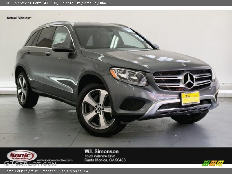 Selenite Grey Metallic / Black 2019 Mercedes-Benz GLC 300
