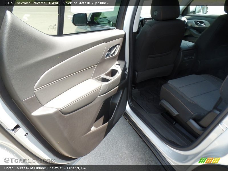 Silver Ice Metallic / Jet Black 2019 Chevrolet Traverse LT AWD