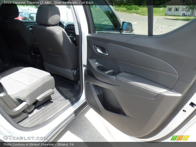 Silver Ice Metallic / Jet Black 2019 Chevrolet Traverse LT AWD
