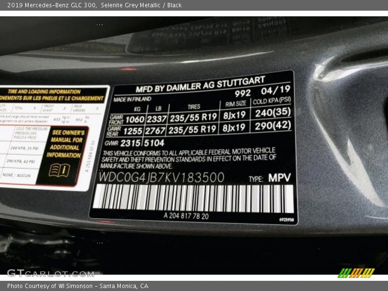 Selenite Grey Metallic / Black 2019 Mercedes-Benz GLC 300