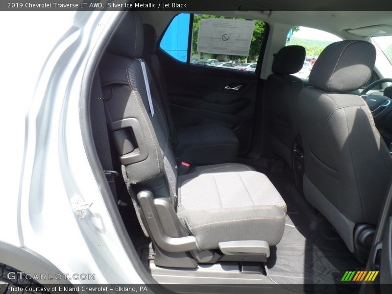 Silver Ice Metallic / Jet Black 2019 Chevrolet Traverse LT AWD