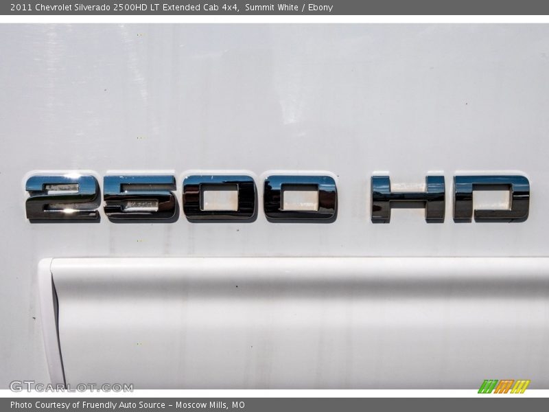 Summit White / Ebony 2011 Chevrolet Silverado 2500HD LT Extended Cab 4x4