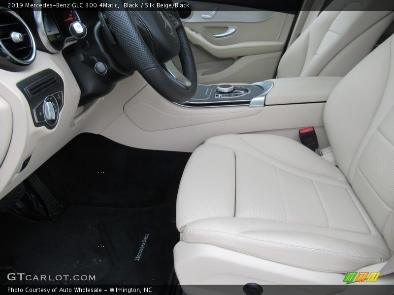 Black / Silk Beige/Black 2019 Mercedes-Benz GLC 300 4Matic