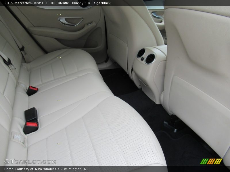 Black / Silk Beige/Black 2019 Mercedes-Benz GLC 300 4Matic