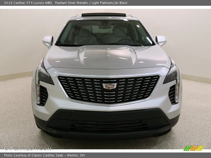 Radiant Silver Metallic / Light Platinum/Jet Black 2019 Cadillac XT4 Luxury AWD