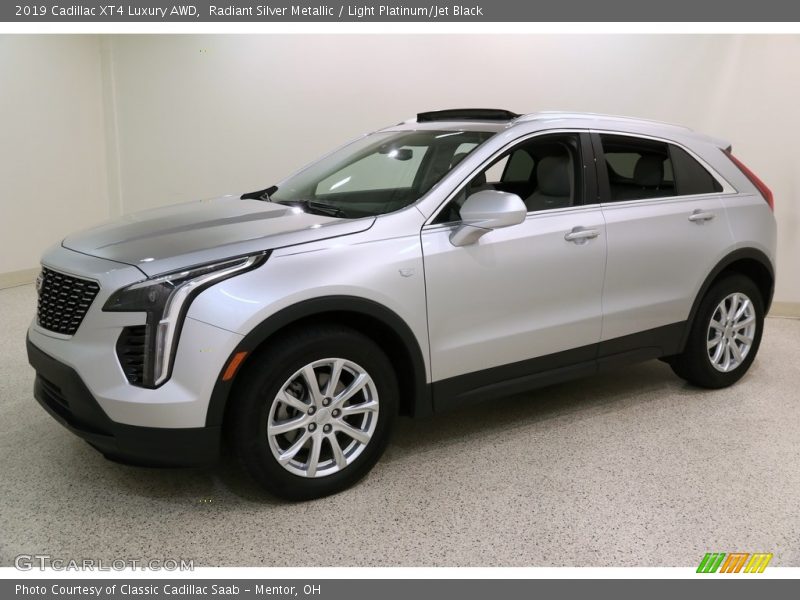 Radiant Silver Metallic / Light Platinum/Jet Black 2019 Cadillac XT4 Luxury AWD