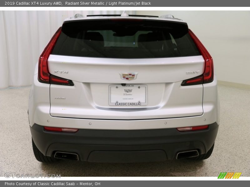 Radiant Silver Metallic / Light Platinum/Jet Black 2019 Cadillac XT4 Luxury AWD