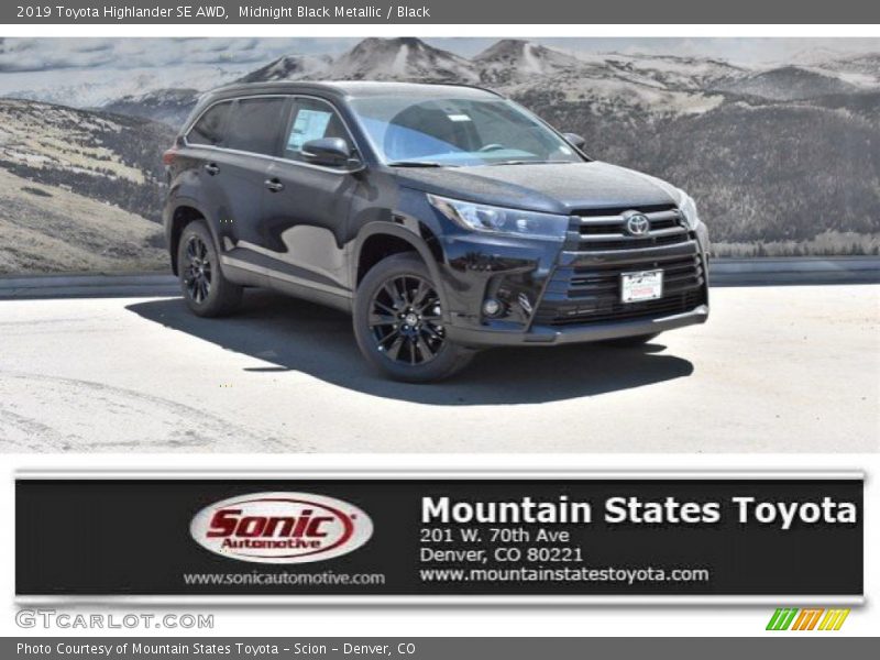 Midnight Black Metallic / Black 2019 Toyota Highlander SE AWD