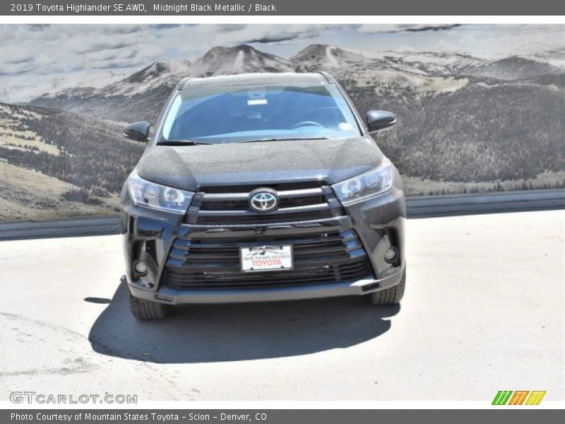 Midnight Black Metallic / Black 2019 Toyota Highlander SE AWD
