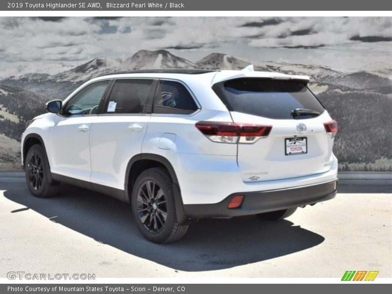 Blizzard Pearl White / Black 2019 Toyota Highlander SE AWD