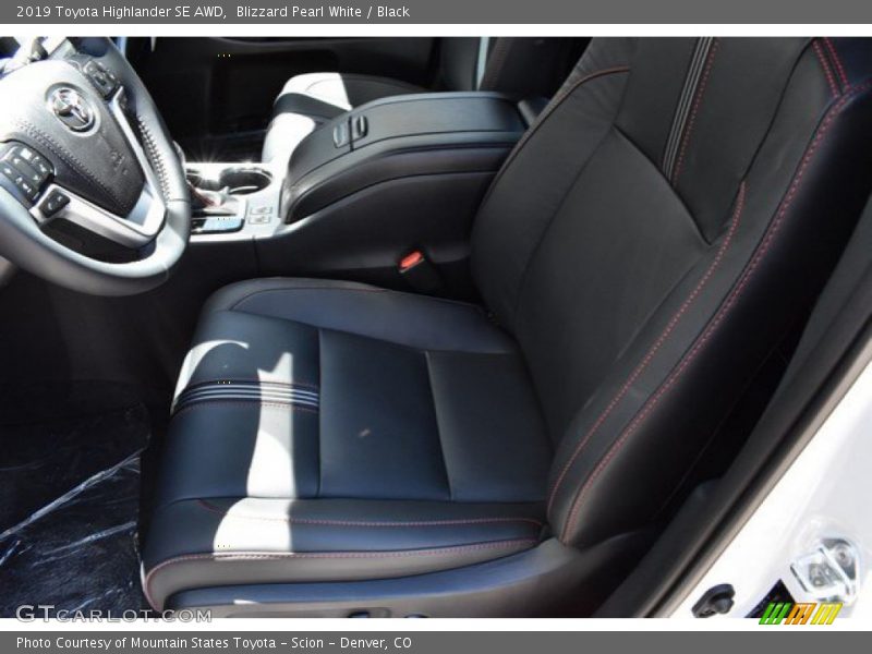 Blizzard Pearl White / Black 2019 Toyota Highlander SE AWD