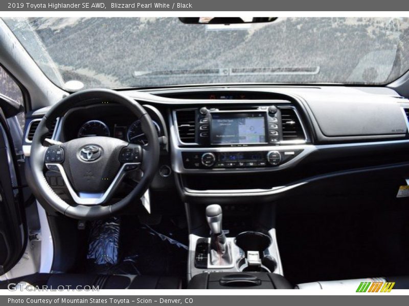 Blizzard Pearl White / Black 2019 Toyota Highlander SE AWD