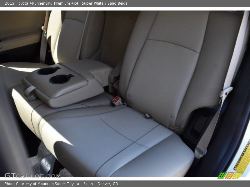 Super White / Sand Beige 2019 Toyota 4Runner SR5 Premium 4x4