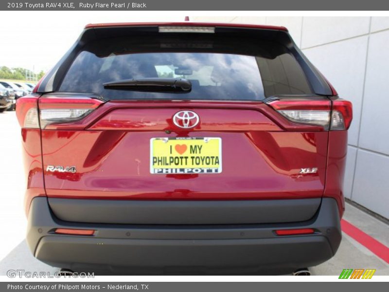 Ruby Flare Pearl / Black 2019 Toyota RAV4 XLE