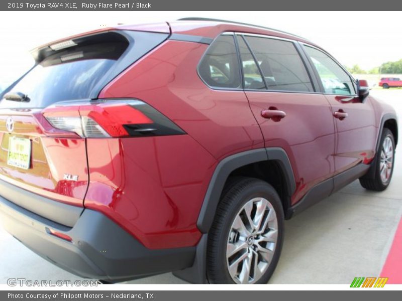 Ruby Flare Pearl / Black 2019 Toyota RAV4 XLE