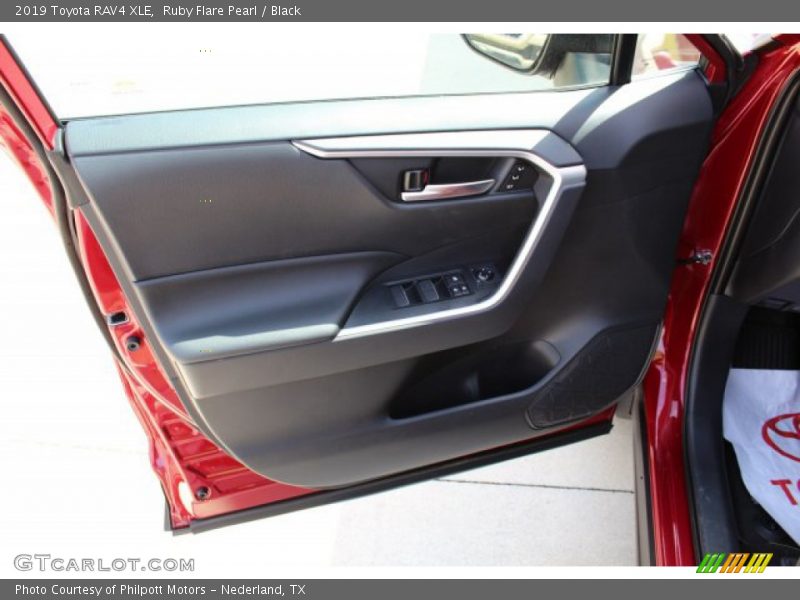 Ruby Flare Pearl / Black 2019 Toyota RAV4 XLE