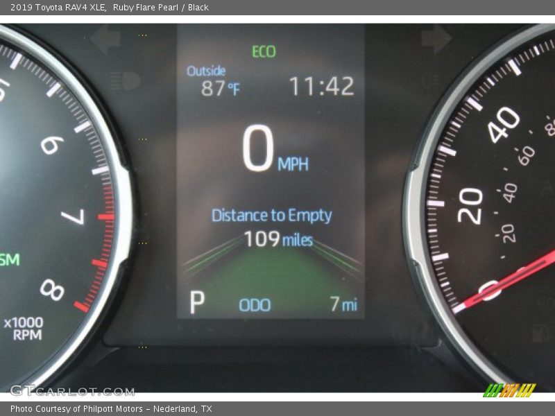 Ruby Flare Pearl / Black 2019 Toyota RAV4 XLE