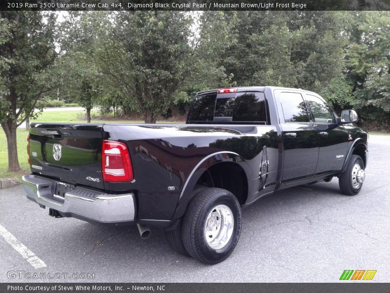 Diamond Black Crystal Pearl / Mountain Brown/Light Frost Beige 2019 Ram 3500 Laramie Crew Cab 4x4
