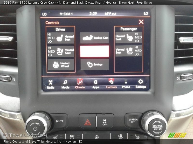 Controls of 2019 3500 Laramie Crew Cab 4x4
