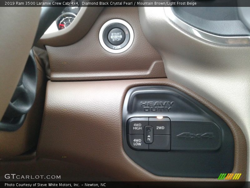 Controls of 2019 3500 Laramie Crew Cab 4x4