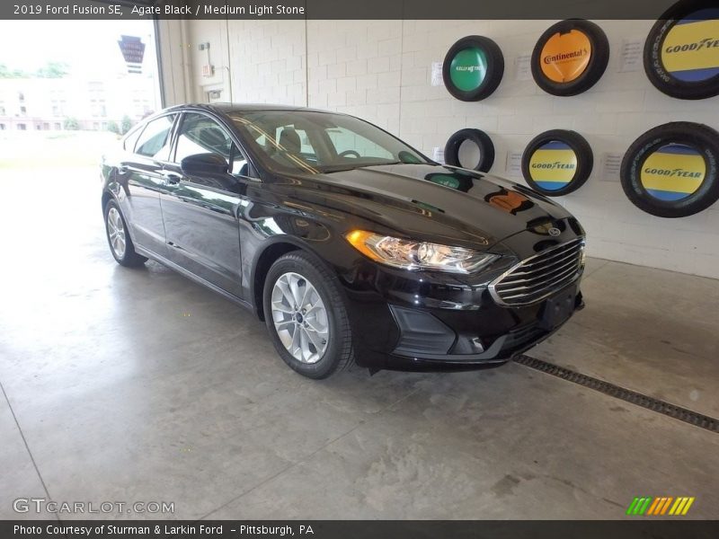 Agate Black / Medium Light Stone 2019 Ford Fusion SE