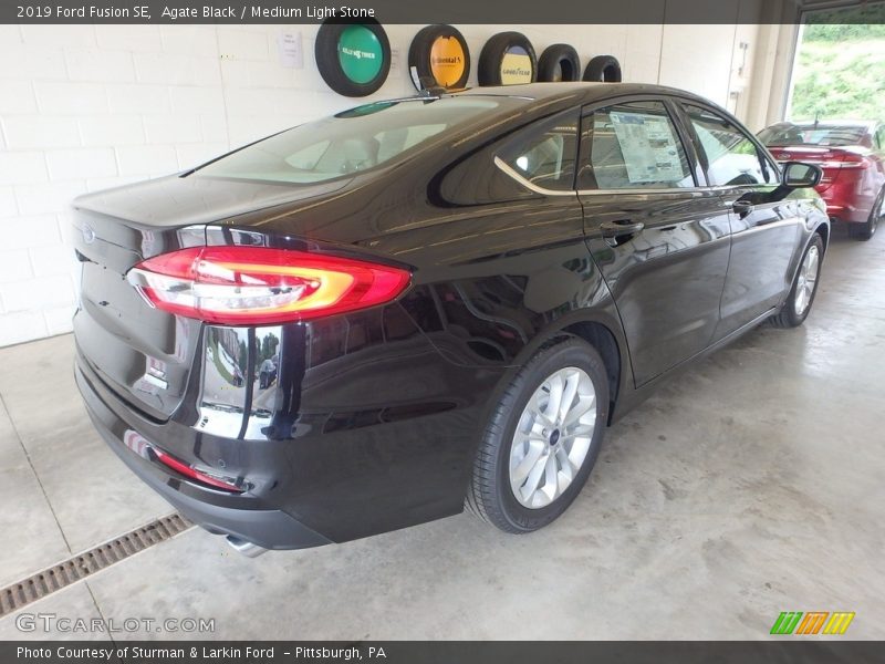 Agate Black / Medium Light Stone 2019 Ford Fusion SE