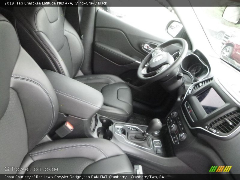 Sting-Gray / Black 2019 Jeep Cherokee Latitude Plus 4x4