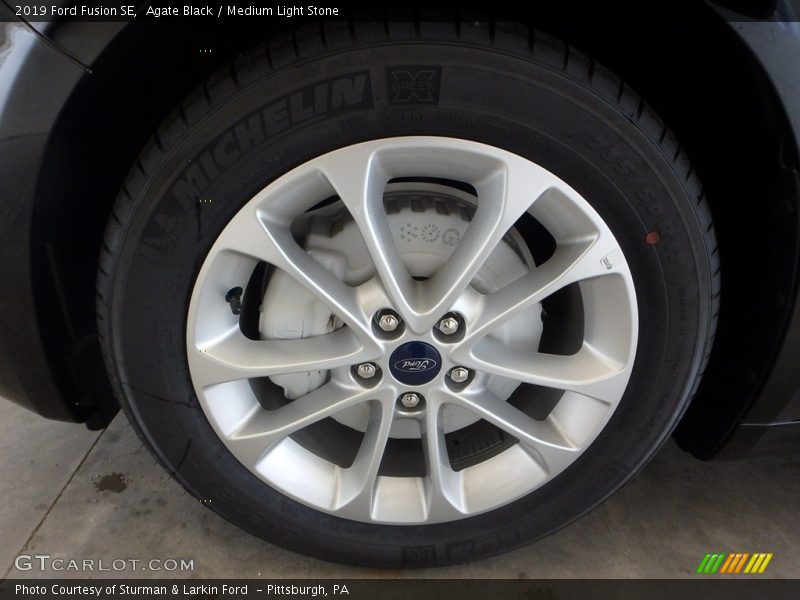  2019 Fusion SE Wheel
