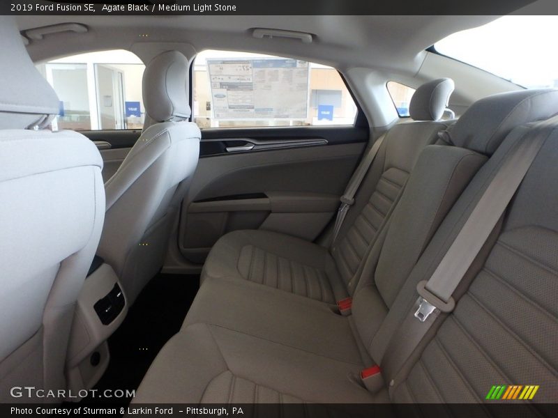 Agate Black / Medium Light Stone 2019 Ford Fusion SE